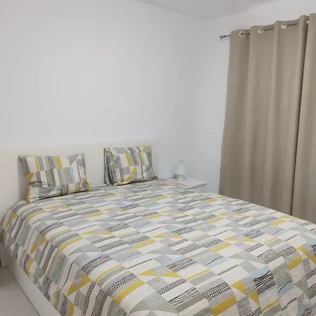 Amarilla Golf 2c3